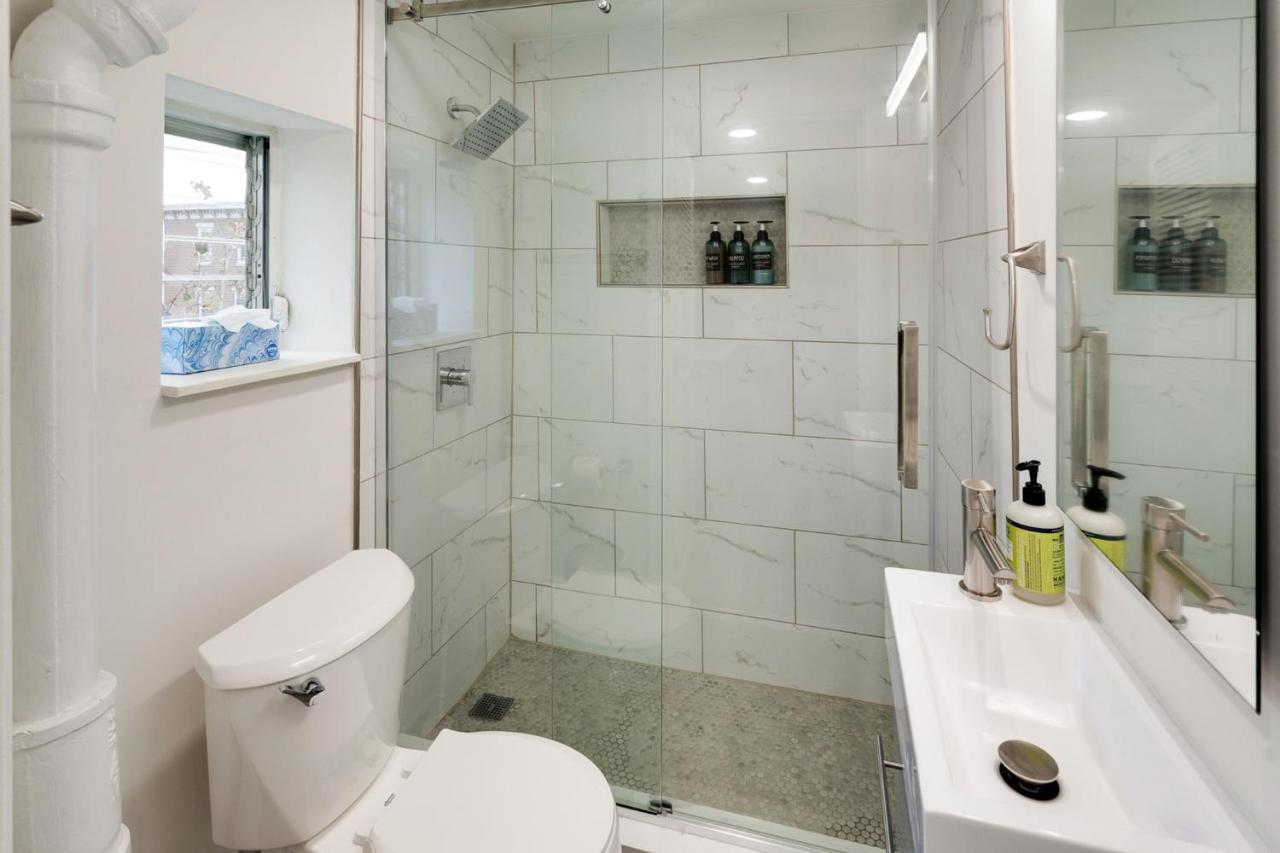 King Suite Luxurious, Modern Couple Retreat فيلادلفيا المظهر الخارجي الصورة